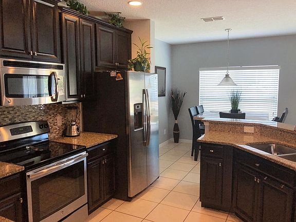 3rd image of 4844 Rockvale Dr