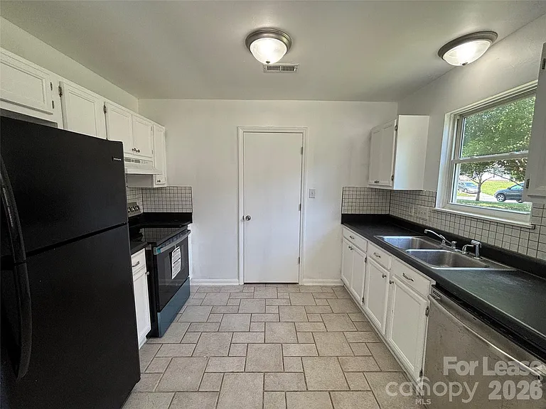 9419 Oren Thompson Rd — Photo 12