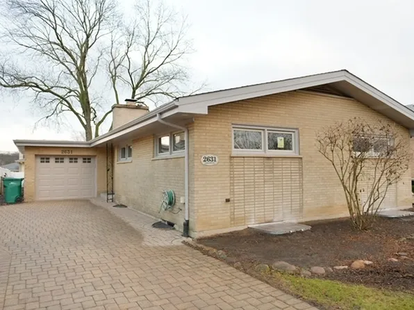 2631 Sunnyside Ave, Westchester, IL 60154