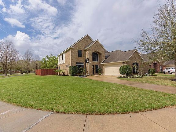2nd image of 2121 Coldwater Bridge Ln