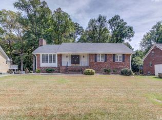102 N Roderick Dr, Smithfield, NC 27577