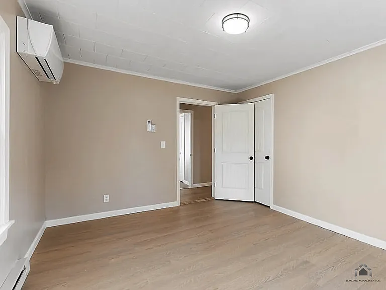 15 Elmhurst St — Photo 9