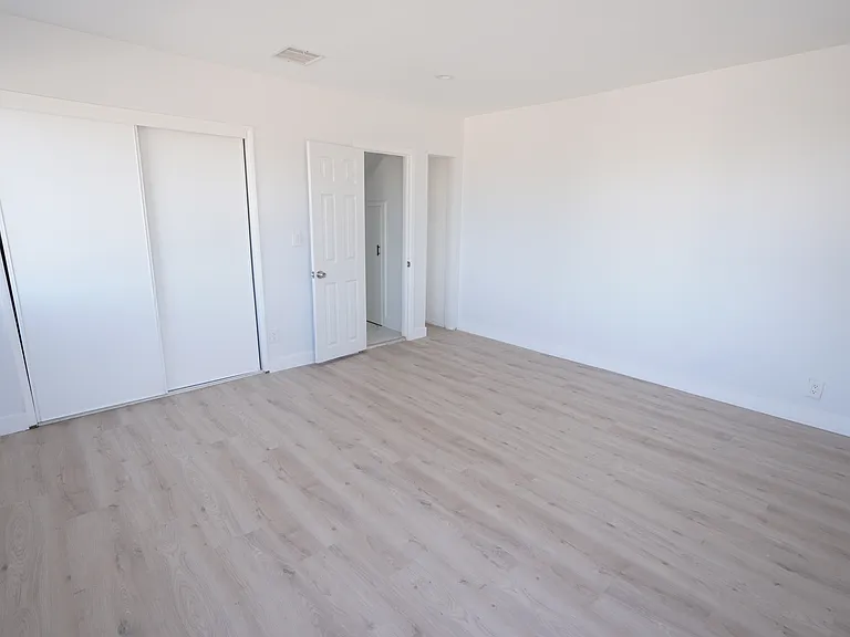 4545 W Columbia Way — Photo 20