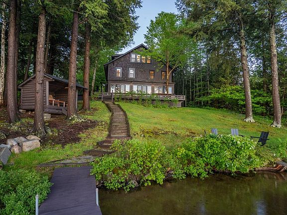 5th image of 506 Mirror Lake Dr