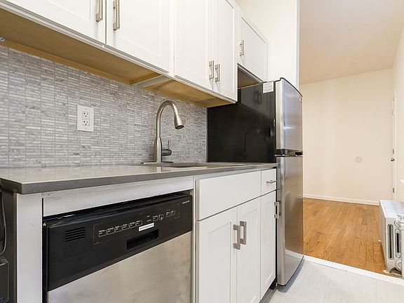 2nd image of 515 W 168th St APT 4A