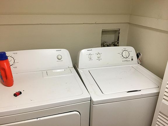 5th image of 207 Anita Dr