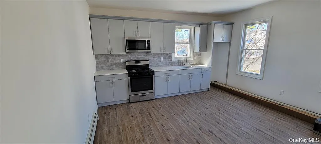 1 bed, 1.0 bath, 600 sqft, $2,100 — Photo 2