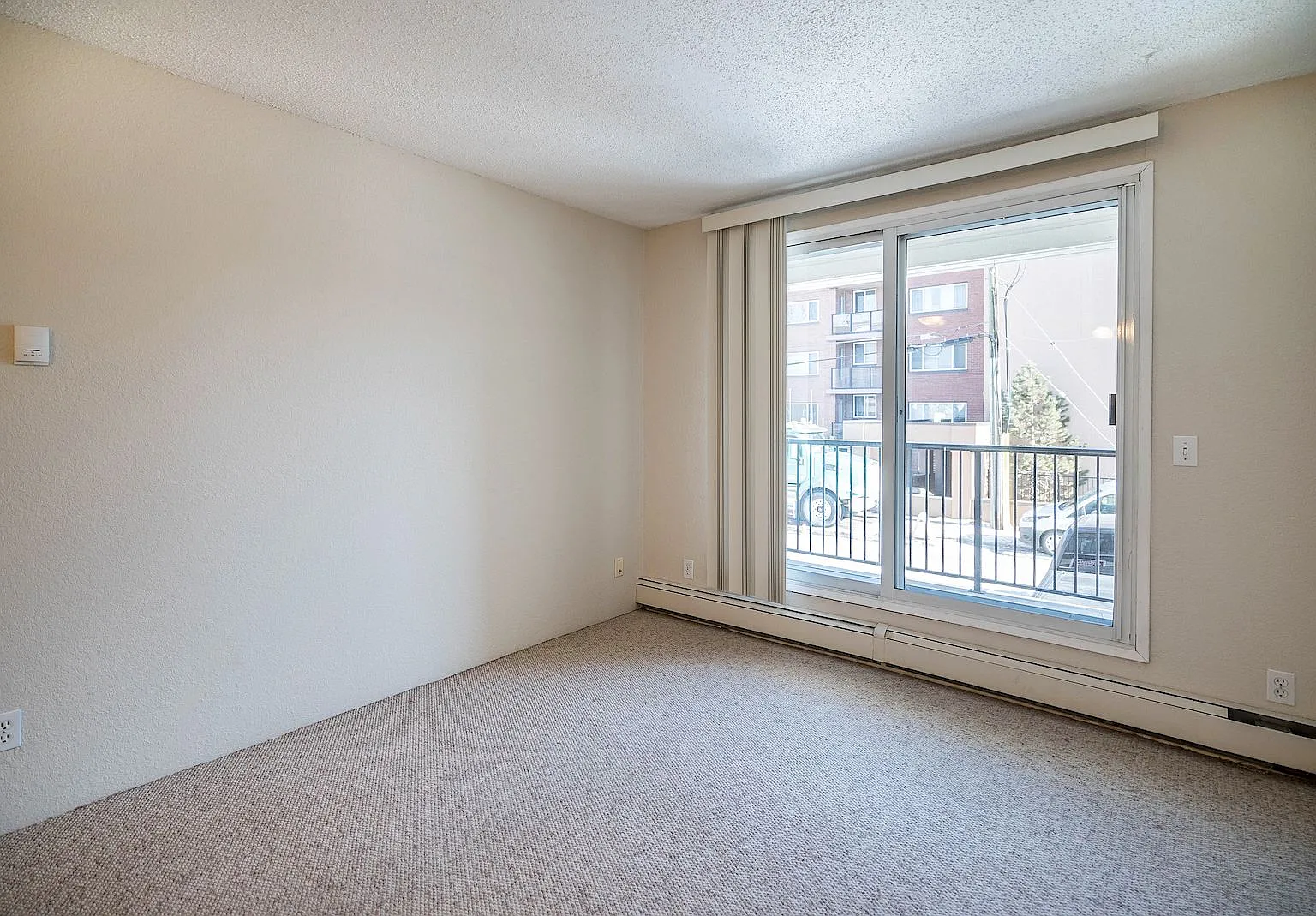 Sunnybrae Manor - Free Early Move In before September 1st — Photo 3