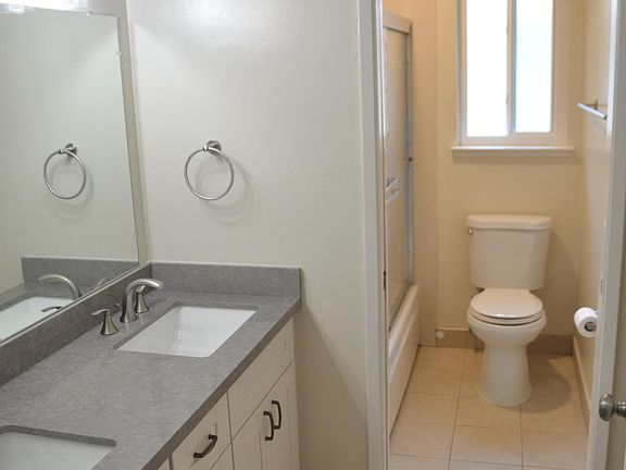 5th image of 1409 Essex Way