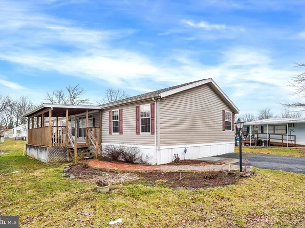 45 Cherry Ln, Carlisle, PA 17015