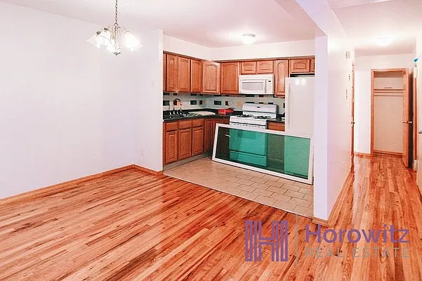 Rented by Horowitz Real Estate | media 25