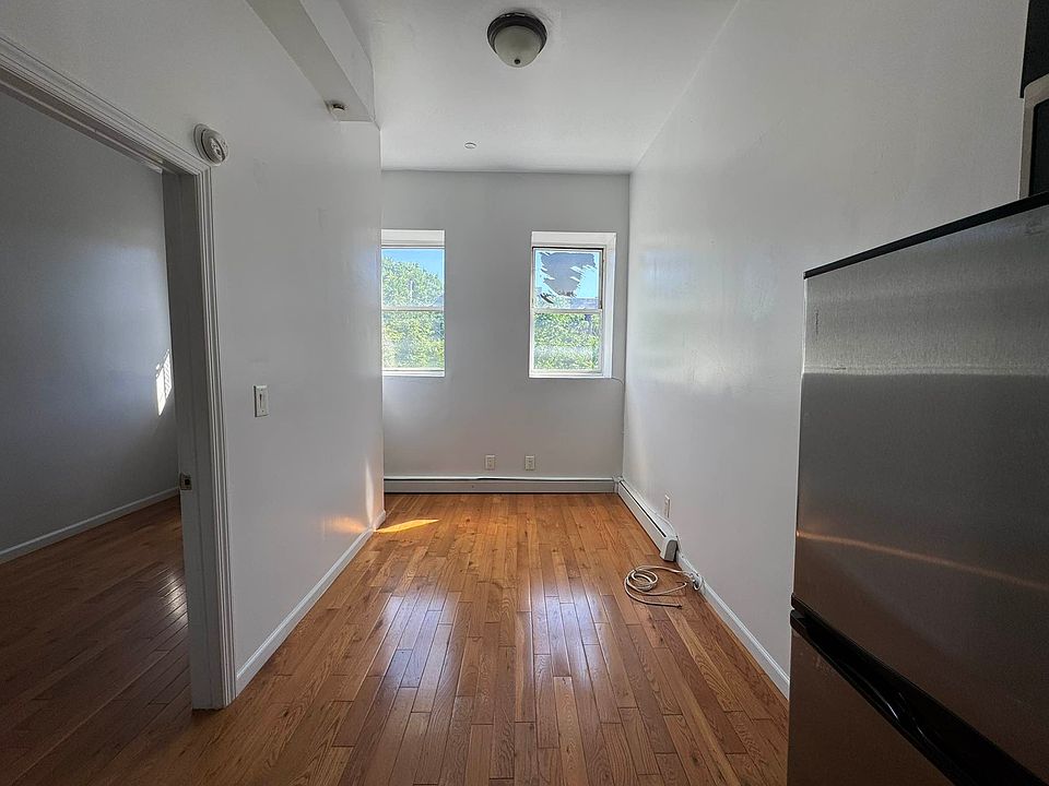 1st image of 259 W 121st St APT 4B