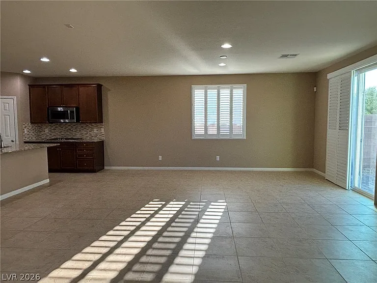 7466 Campbell Ranch Ave — Photo 6