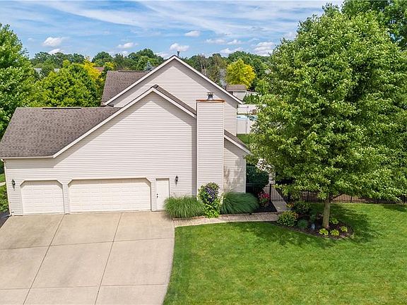 4th image of 792 Copperfield Ln