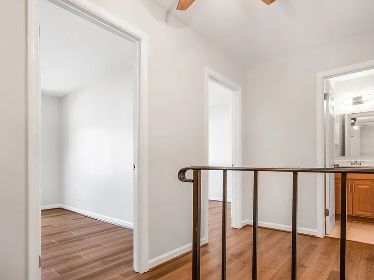 14318 S Shore Ct — Photo 23
