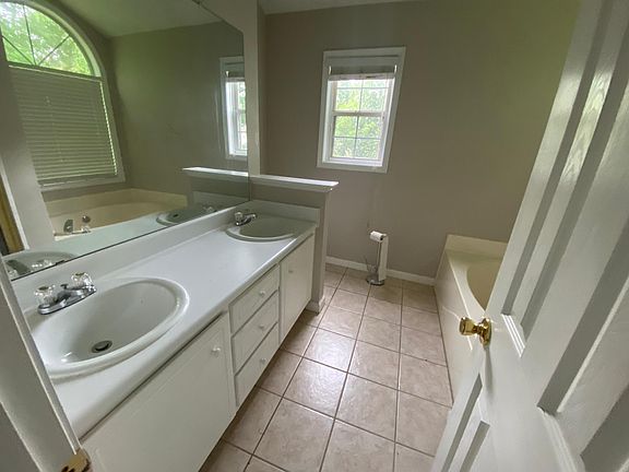 4th image of 1180 Golden Valley Ct