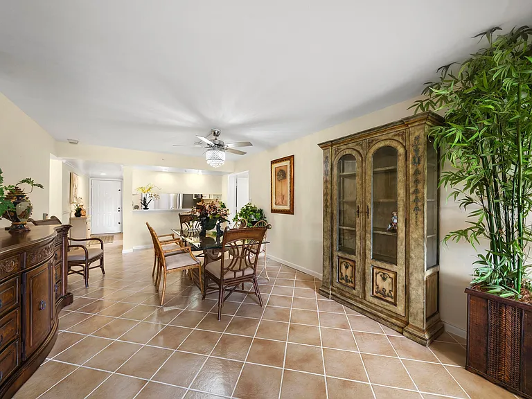 601 Seafarer Cir #104 — Photo 9