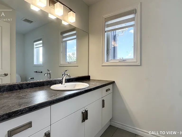 1736 Finley Cres — Photo 15
