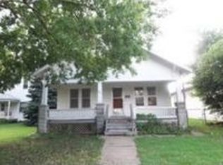 305 N Pine St, Newton, KS 67114