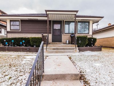 2527 W Layton Ave, Milwaukee, WI, 53221