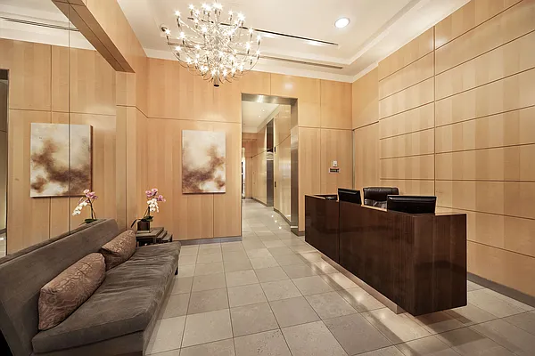 Rented by Compass | media 9