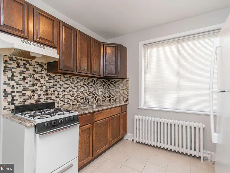 3138 Tilton St — Photo 11