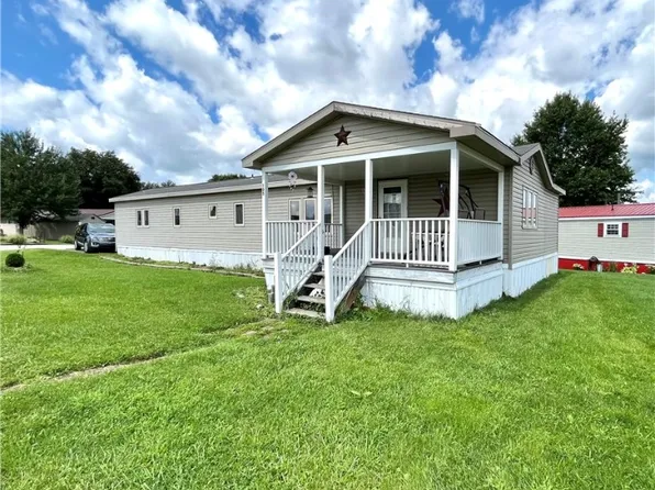 205 Circle Dr, Mount Pleasant, PA 15666