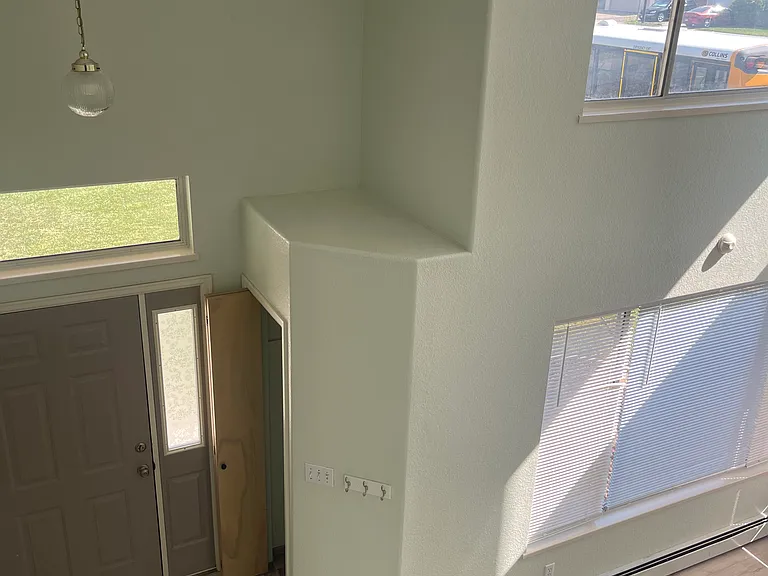 2787 Oxford Ave — Photo 5