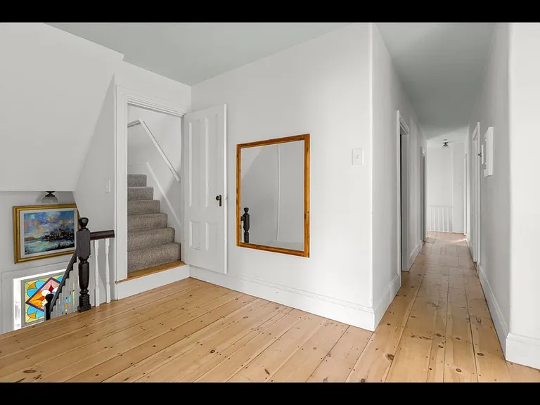 261 Vaughan St — Photo 9