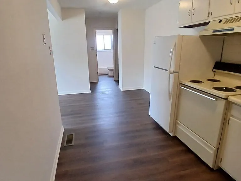 Yorktowne Apartments — Photo 5