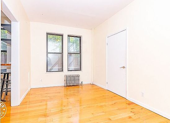 3rd image of 244 Roebling St #3