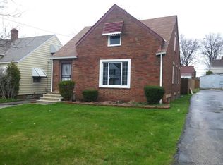 16313 Throckley Ave, Cleveland, OH
