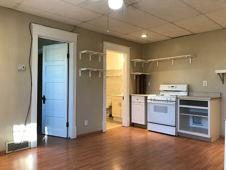 19 Muskingum St #1 — Photo 6