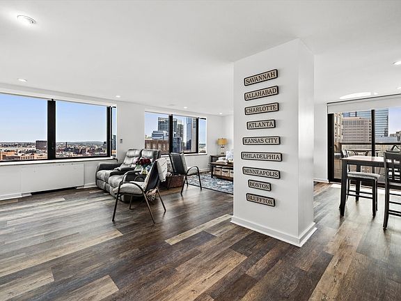 5th image of 85 E India Row APT 22F