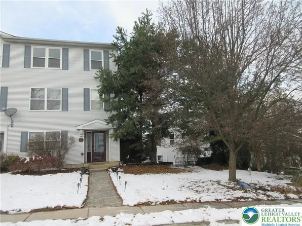 1289 Forest Rd, Whitehall, PA 18052