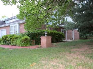 8 Matthew Ct, Lebanon, NJ 08833