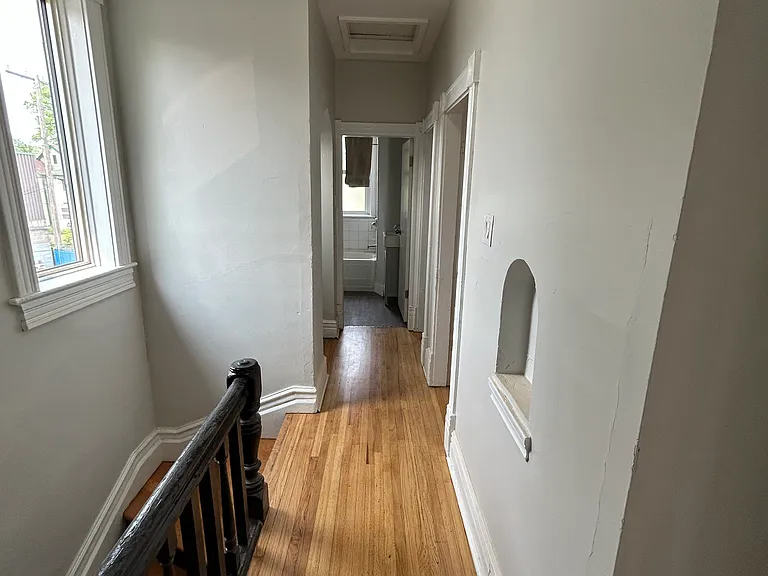 271.5 Selkirk Ave #A — Photo 5