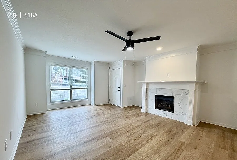2 bed, 1000 sqft, $1,650 — Photo 4