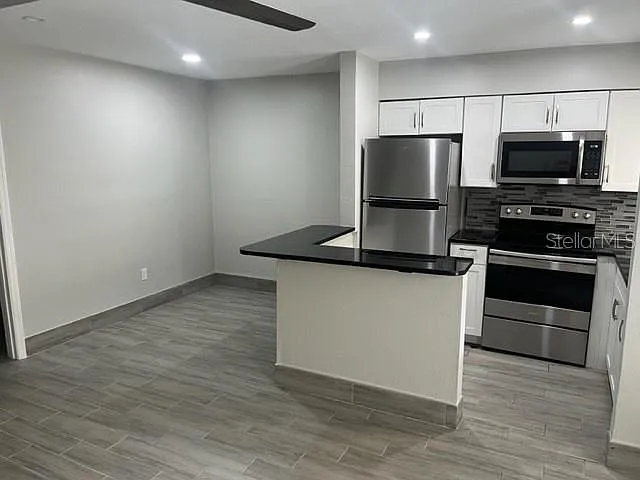 1 bed, 1.0 bath, 450 sqft, $1,750 — Photo 4