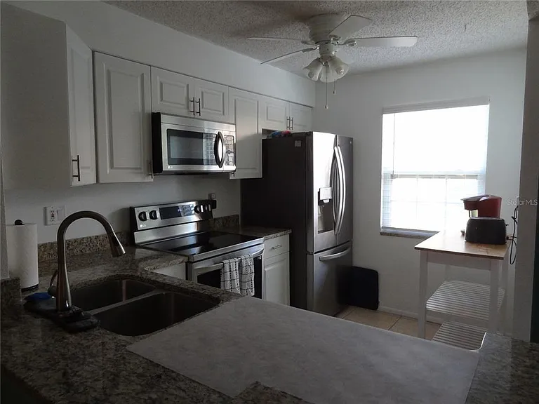 11135 Carriage Hill Dr #3 — Photo 5