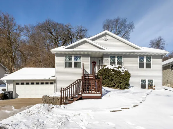 2829 N Grandview Ave, Dubuque, IA 52001