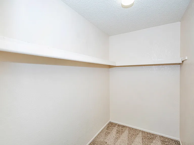 1236 W 20th Pl — Photo 10