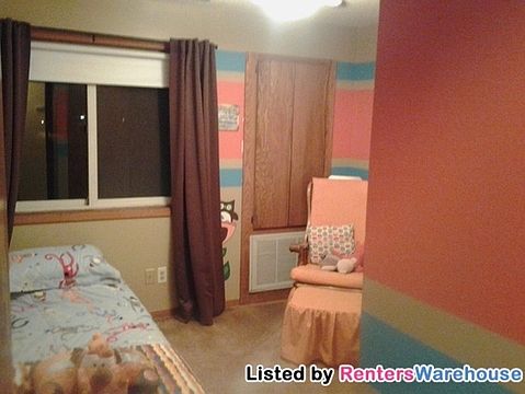 3rd image of 1225 Ferndale St N Unit 8