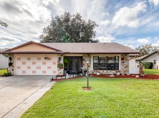 8602 Bridgewater Dr, New Port Richey, FL 34655