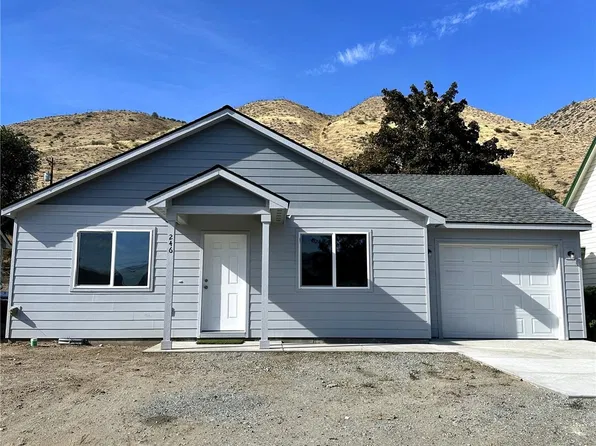 246 Beach Street, Pateros, WA 98846