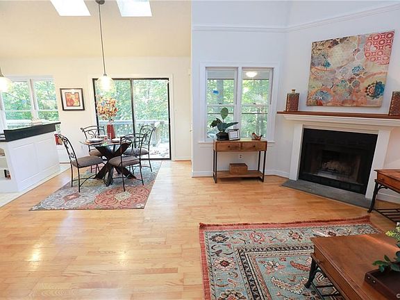 5th image of 7329 Longview Ct