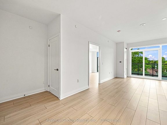 4th image of 700 Sheppard Ave W #414