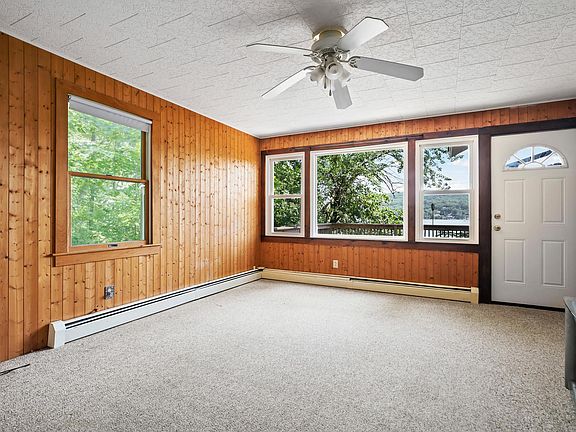 4th image of 158 Jersey Ave #B
