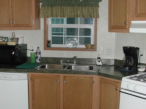 5th image of 97 Berkley Street