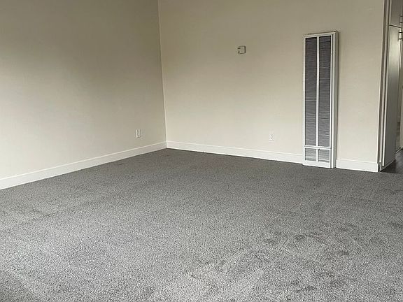 5th image of 1357 Elder Ave #29